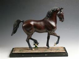 27-	1010979	CHEVAL BAI BRUN	120R	LC	-	280 €